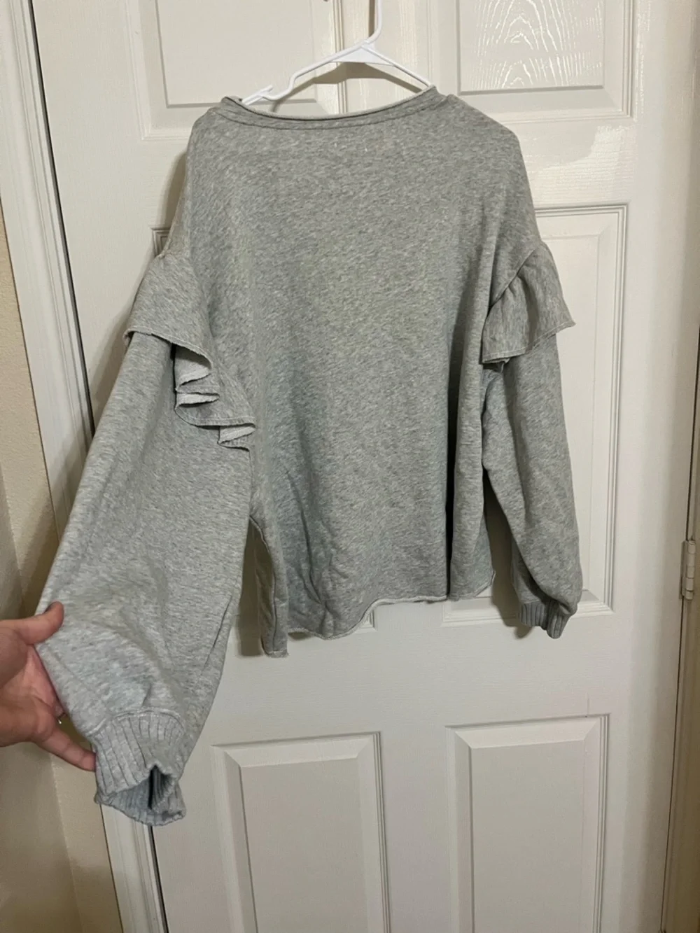 New! NWT aerie Light Gray Ruffle Sleeve Sweatshirt - Picture 5 of 7